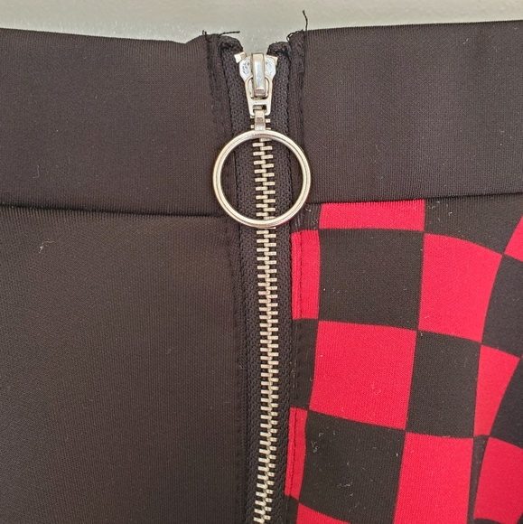 Hot Topic skirt - Picture 4 of 5